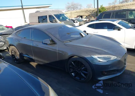 2016 Tesla Model S 90D/P100D/P85D/P90D z USA, uszkodzony, nr VIN 5YJSA1E45GF151693